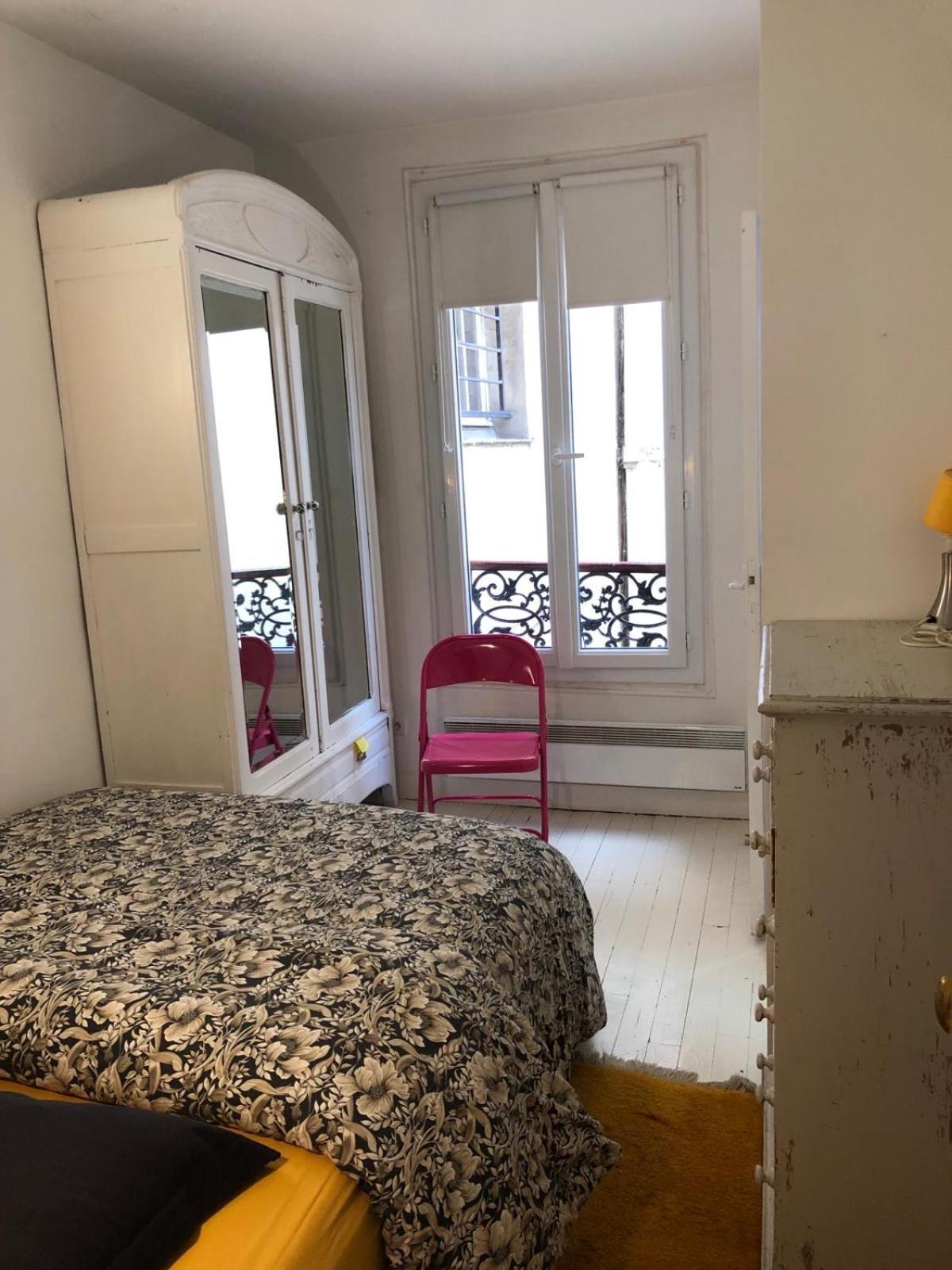 Charmante Escapade Au Coeur Des Batignolles Parigi